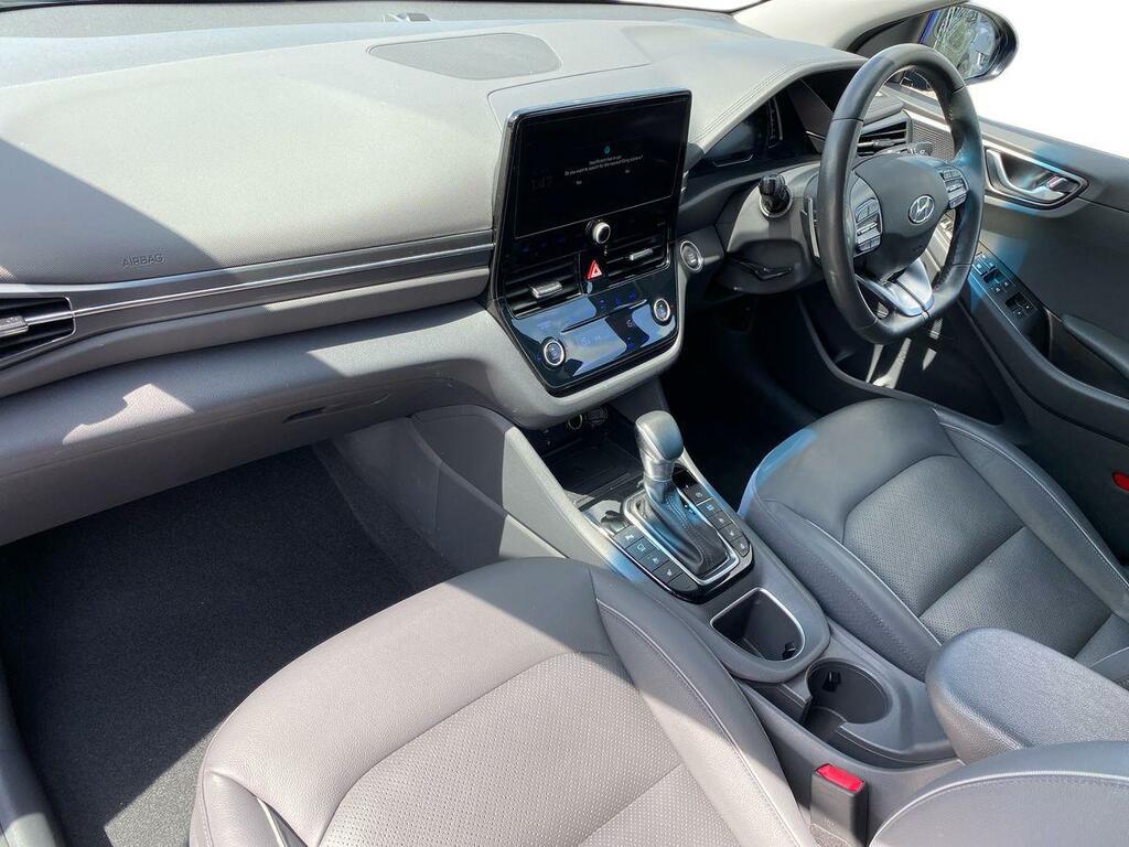 Hyundai Ioniq Hatchback Black #9