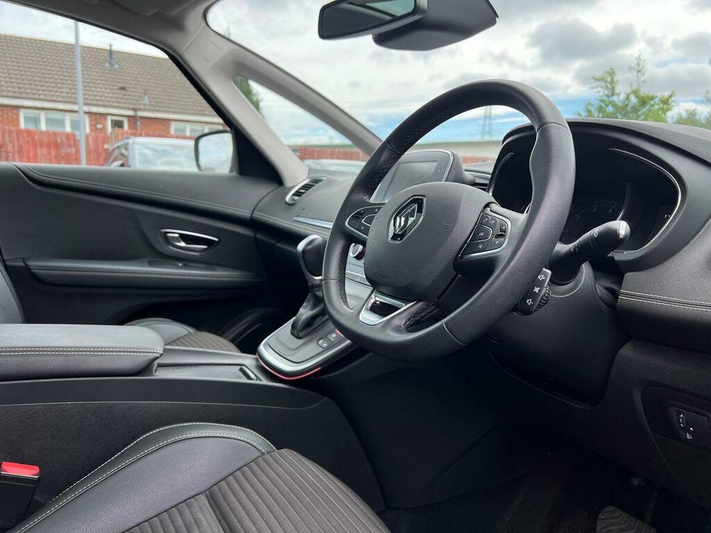 Renault Grand Scenic  Black #21