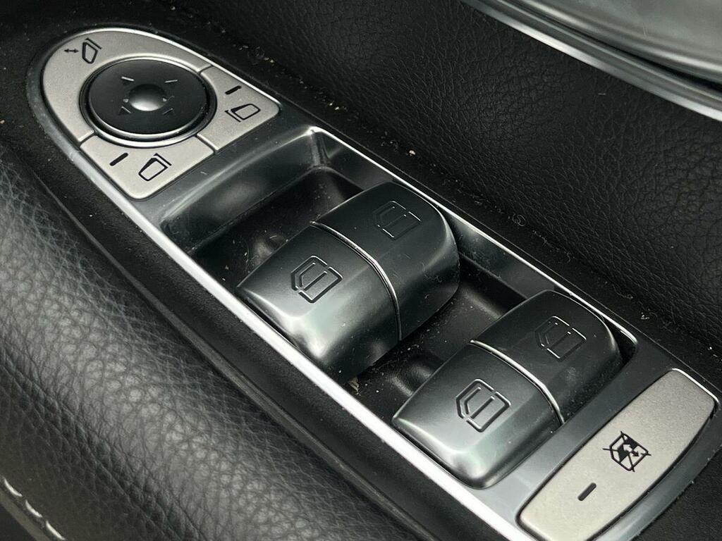 Mercedes-Benz E Class E300 Amg Line Premium Plus 9G-tronic 2018 Blue #23