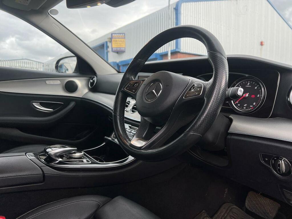 Mercedes-Benz E Class E300 Amg Line Premium Plus 9G-tronic 2018 Blue #21
