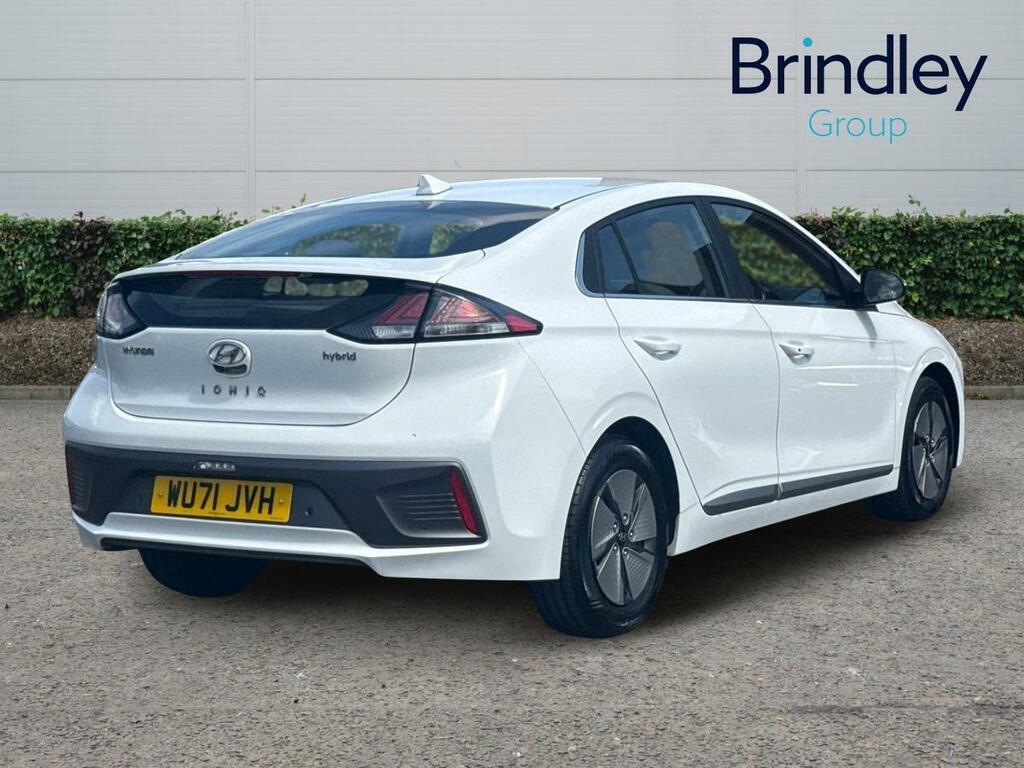 Hyundai Ioniq 1.6 H-gdi Premium Hatchback Hybrid Dct WU71JVH White #4