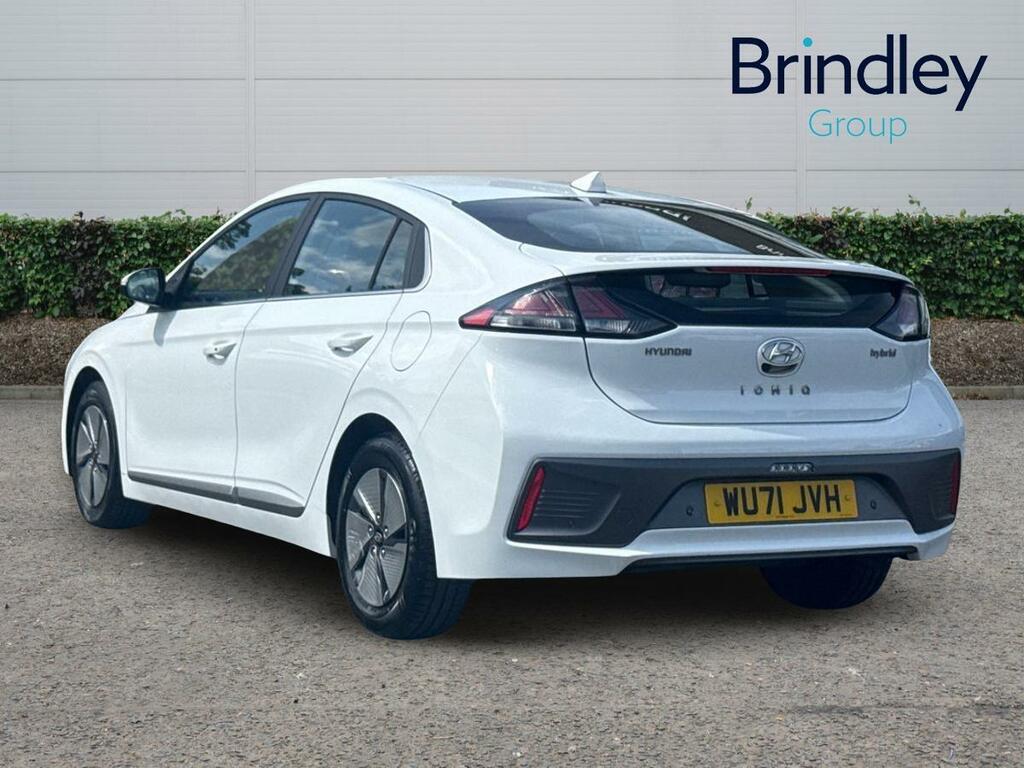 Hyundai Ioniq 1.6 H-gdi Premium Hatchback Hybrid Dct WU71JVH White #3