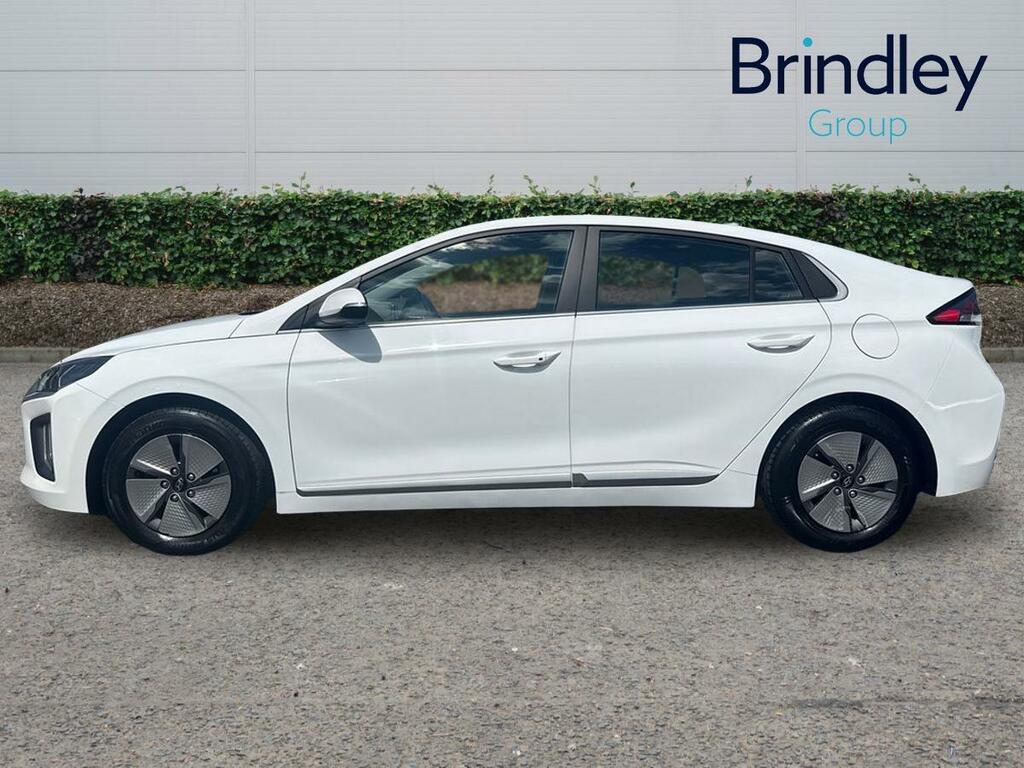 Hyundai Ioniq 1.6 H-gdi Premium Hatchback Hybrid Dct WU71JVH White #5