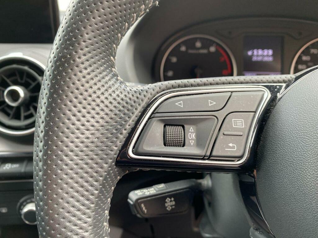 Audi Q2 1.0 Tfsi Sport Black #13