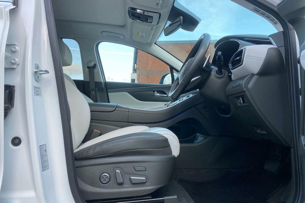 Hyundai Santa Fe Ultimate White #20
