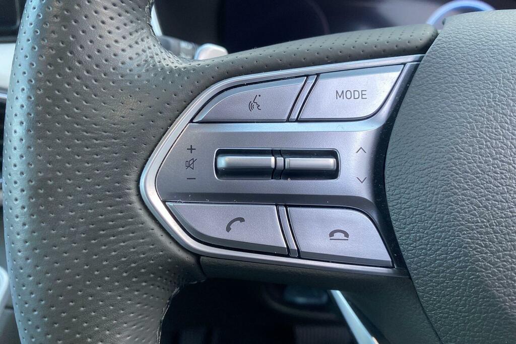 Hyundai Santa Fe Ultimate White #15