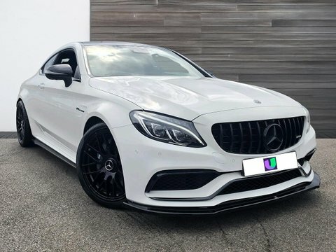 Mercedes-Benz C Class 4.0 C63 V8 White