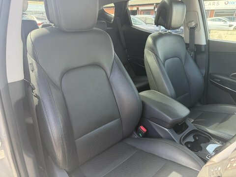 Hyundai Santa Fe 2.2 Crdi Blue Drive Premium 4Wd Euro 6 Ss Black #12