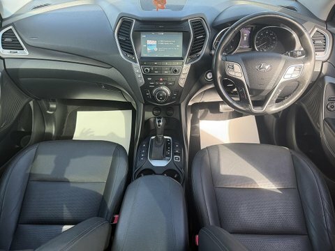 Hyundai Santa Fe 2.2 Crdi Blue Drive Premium 4Wd Euro 6 Ss Black #11
