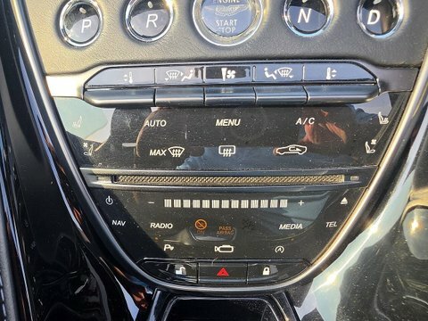 Aston Martin DB11 V8 Volante Silver #17