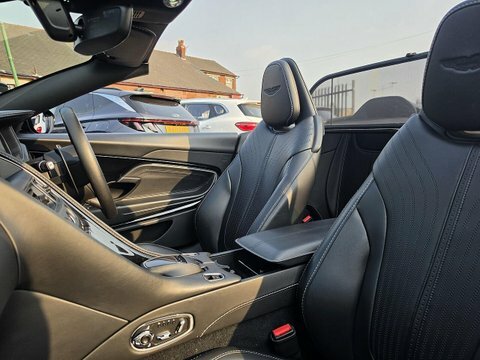 Aston Martin DB11 V8 Volante Silver #27