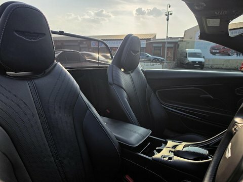 Aston Martin DB11 V8 Volante Silver #14
