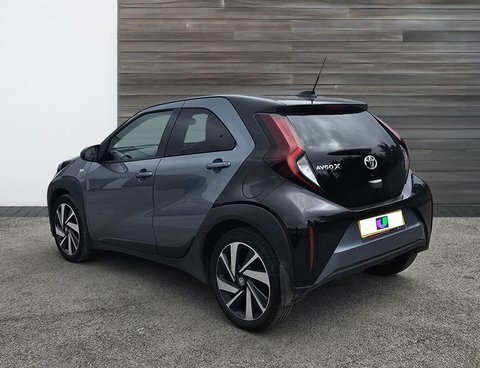 Toyota Aygo X 1.0 Vvt-i Edge Grey #4