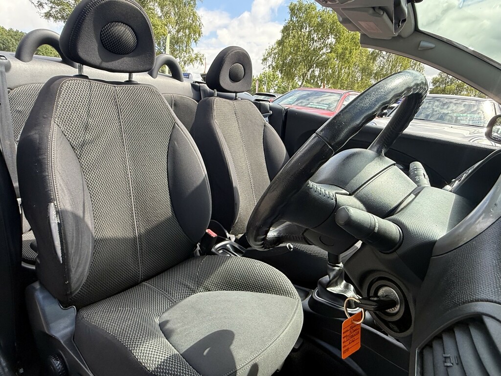 Nissan MICRA C+C 1.4 16V Visia Convertible 158 G Black #38