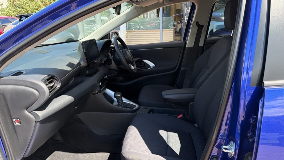 Toyota Yaris Icon Blue #5