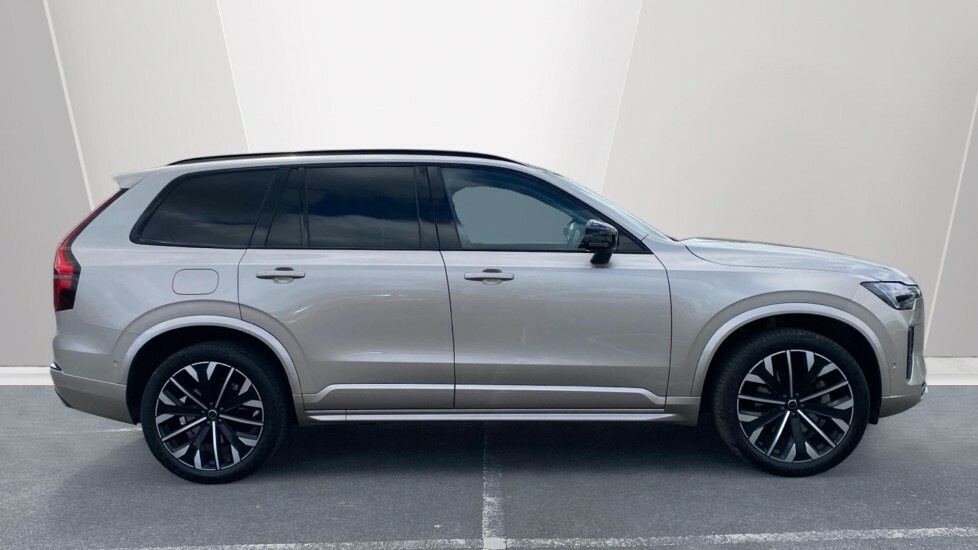 Volvo XC90 Ultra Gold #3