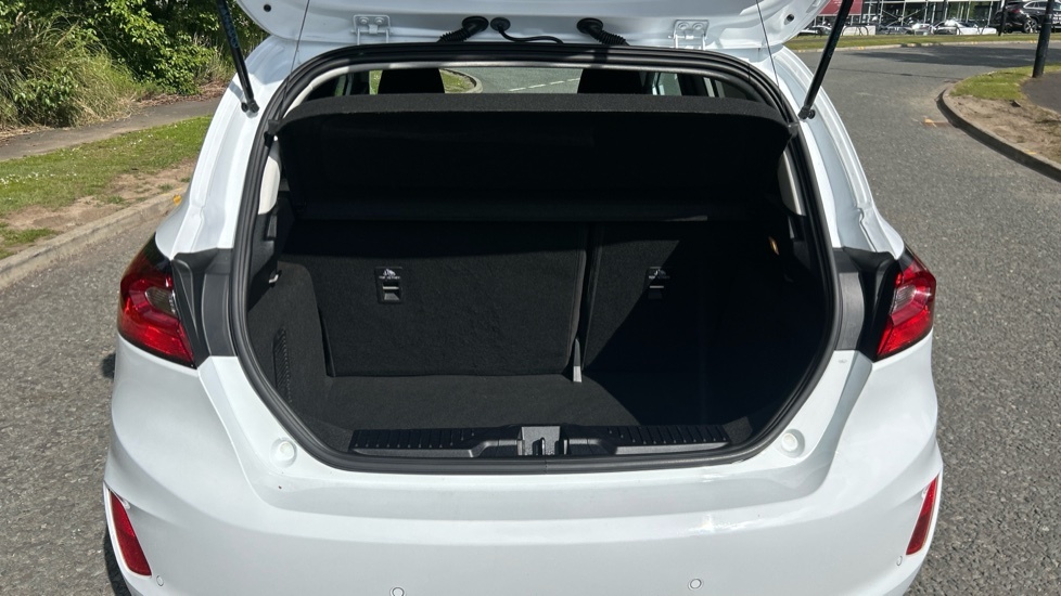 Ford Fiesta Titanium White #4