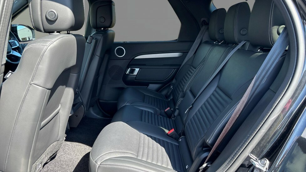 Land Rover Discovery Dynamic Se YK75AUY Black #4