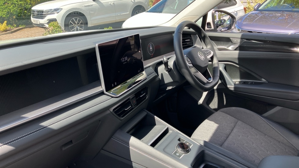 Volkswagen Tayron Life White #2