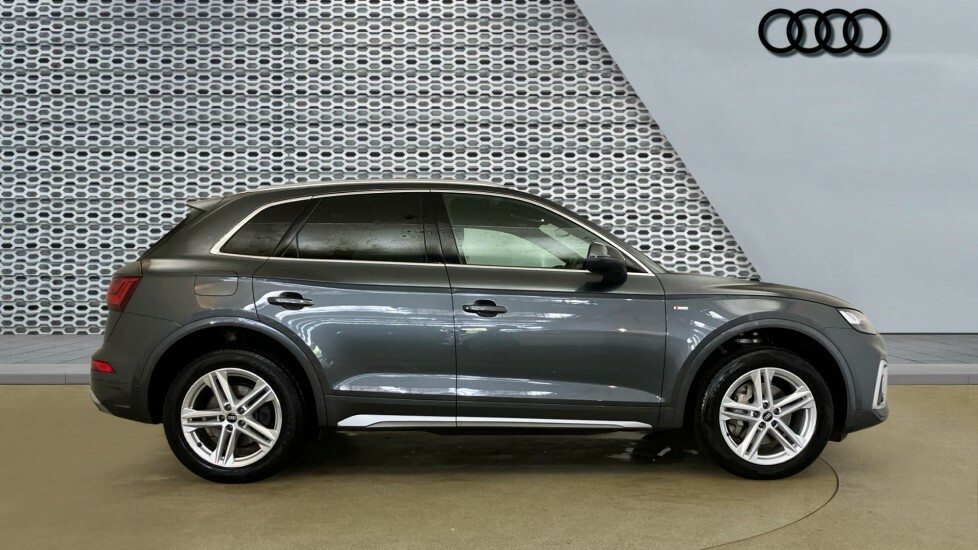 Audi Q5 S Line VN23OLP Grey #4