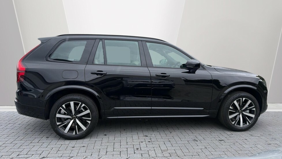 Volvo XC90 Plus Black #3