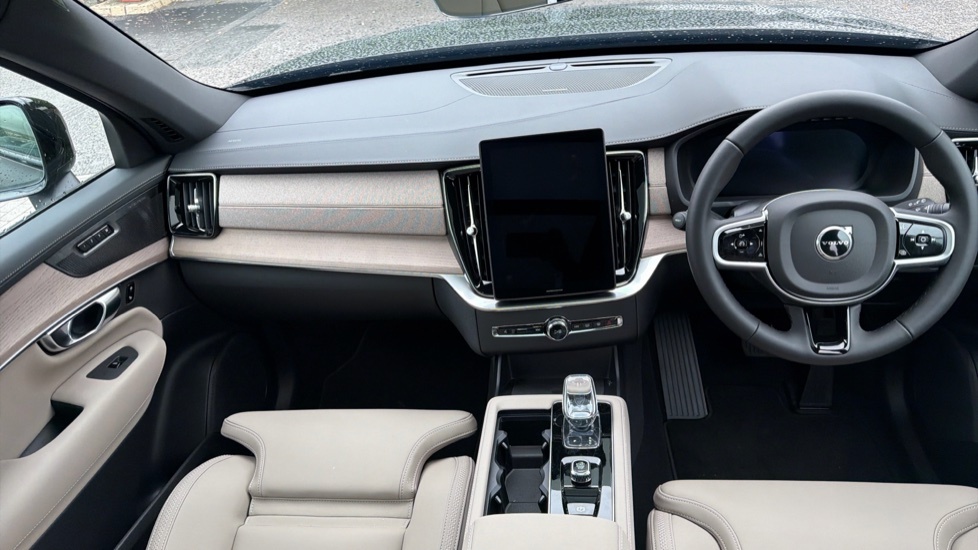 Volvo XC90 Plus Black #5