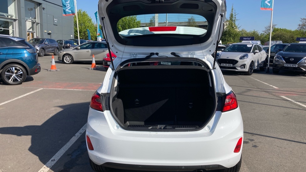 Ford Fiesta Trend White #4