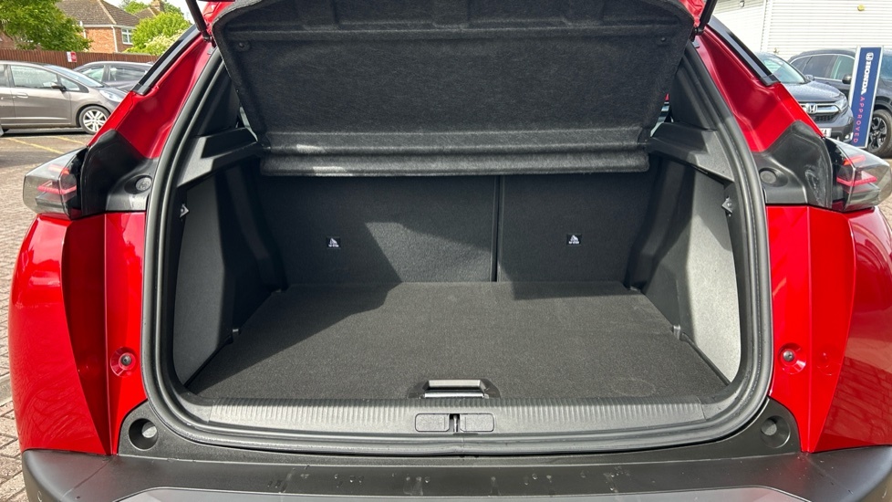 Peugeot 2008 Allure Red #4