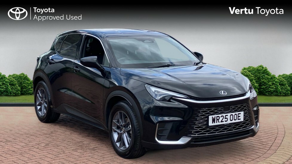 Lexus LBX Premium Black
