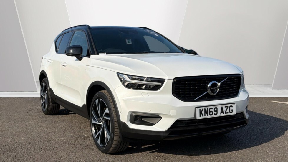 Volvo XC40 R Design Pro White