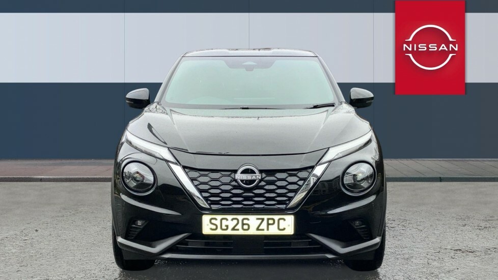 Nissan Juke Tekna Black #3