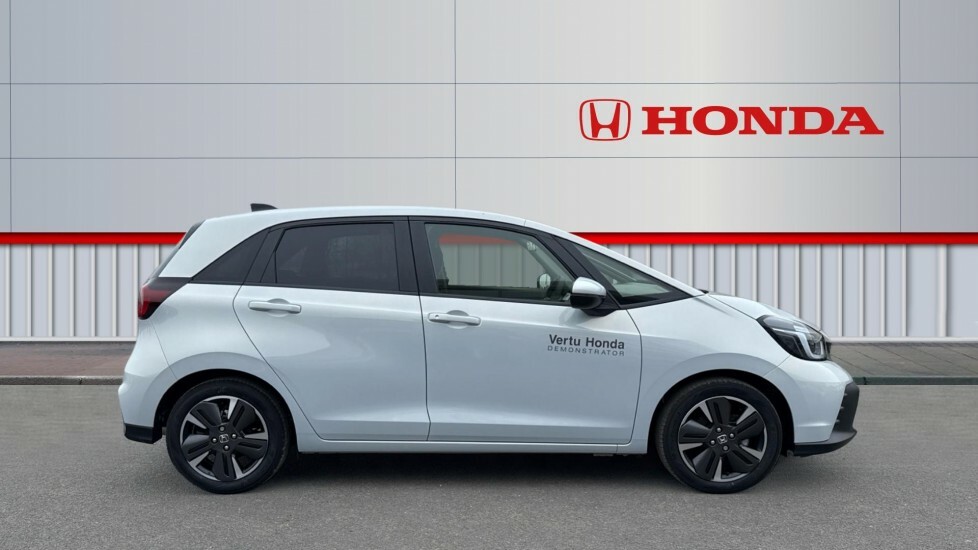 Honda Jazz Advance White #5