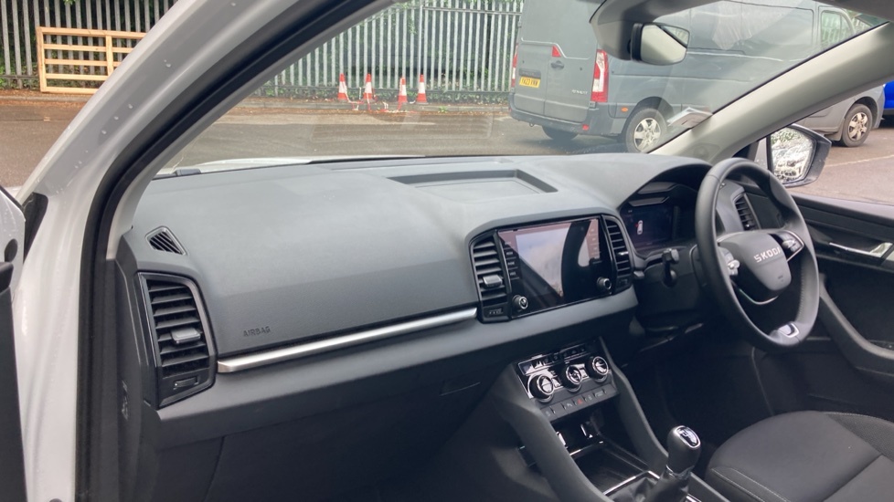 Skoda Karoq Se Edition GJ25WGP White #2