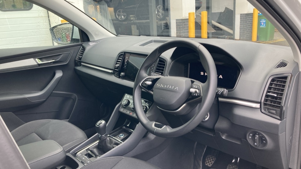 Skoda Karoq Se Edition GJ25WGP White #6