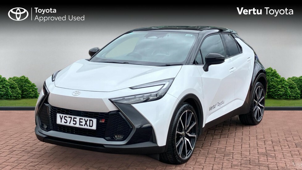 Toyota C-Hr Gr Sport YS75EXD White #3