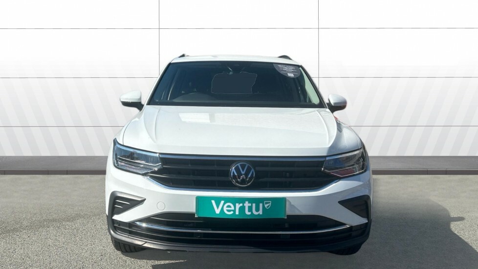Volkswagen Tiguan Life White #3