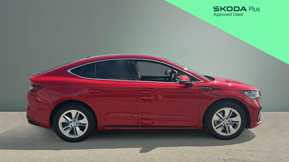 Skoda ENYAQ Edition Red #4
