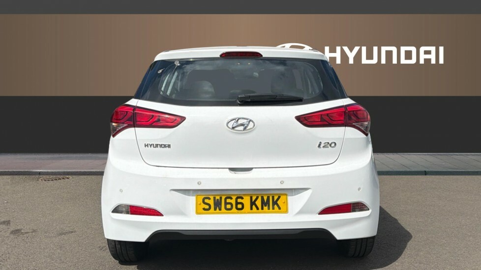 Hyundai I20 Se White #6