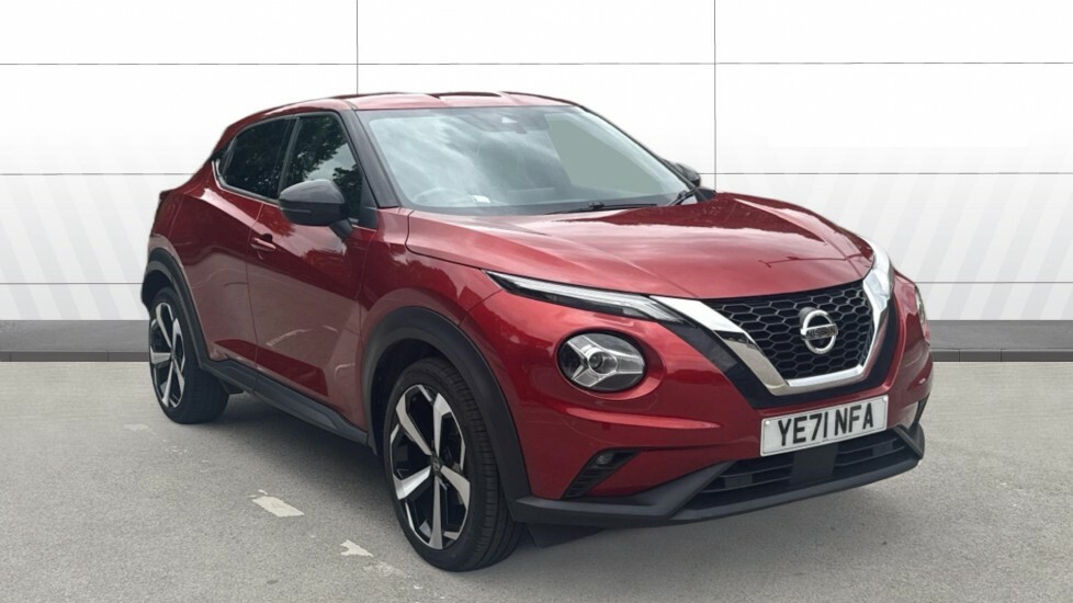 Nissan Juke Tekna Red
