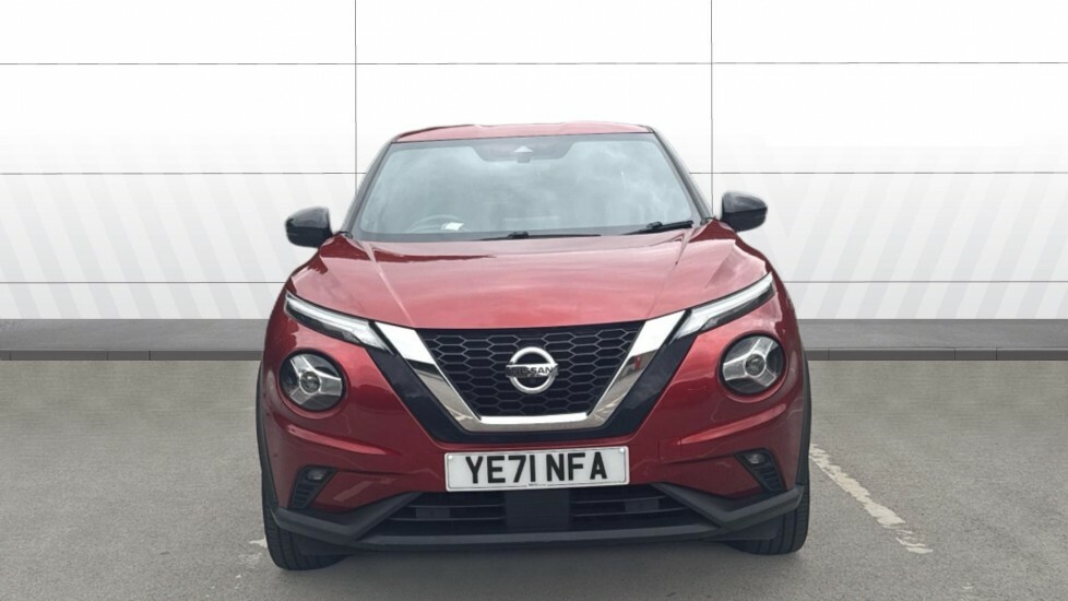 Nissan Juke Tekna Red #3