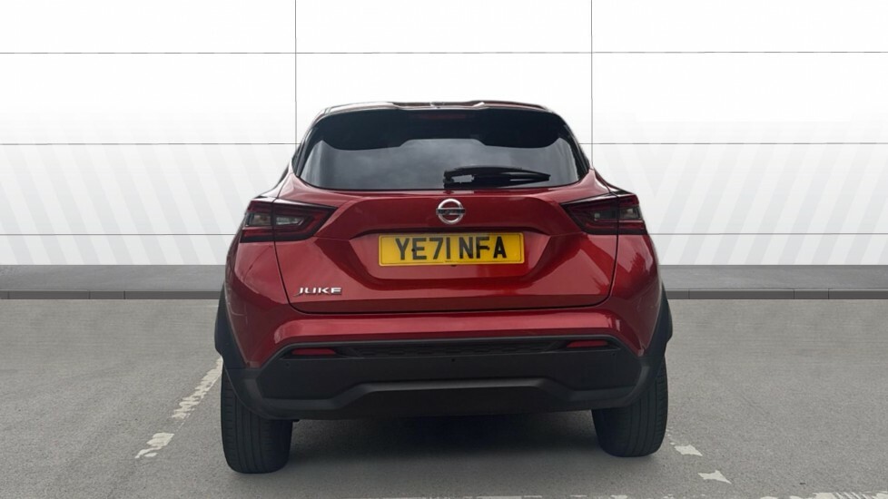 Nissan Juke Tekna Red #6