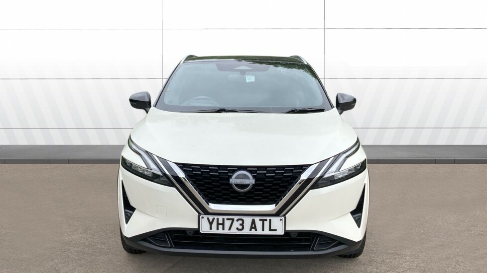 Nissan Qashqai Tekna YH73ATL White #3