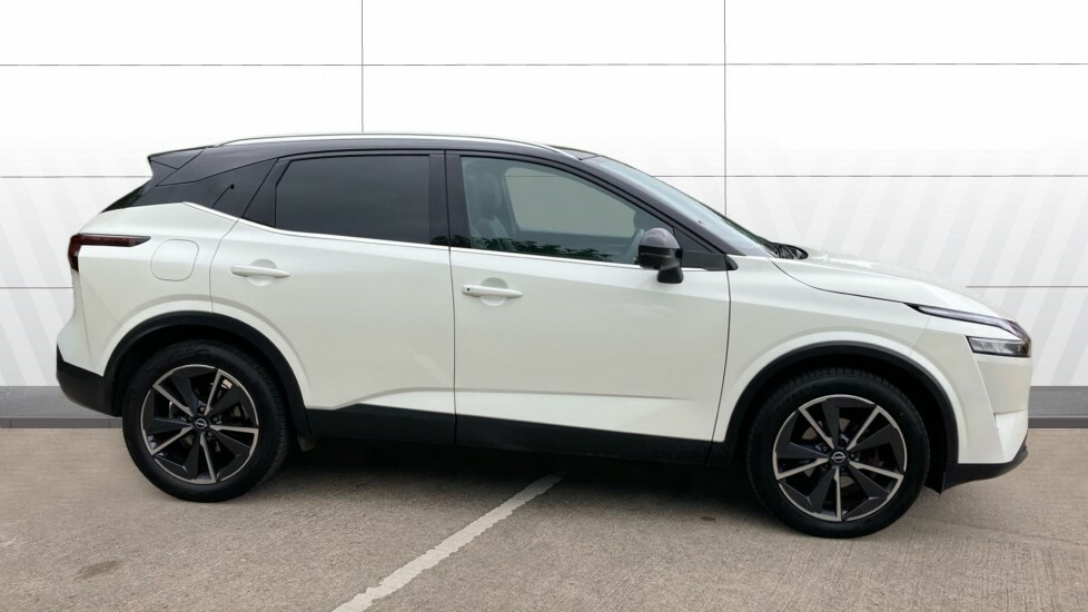 Nissan Qashqai Tekna YH73ATL White #5