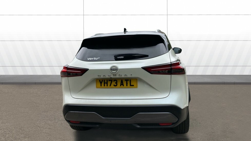 Nissan Qashqai Tekna YH73ATL White #6