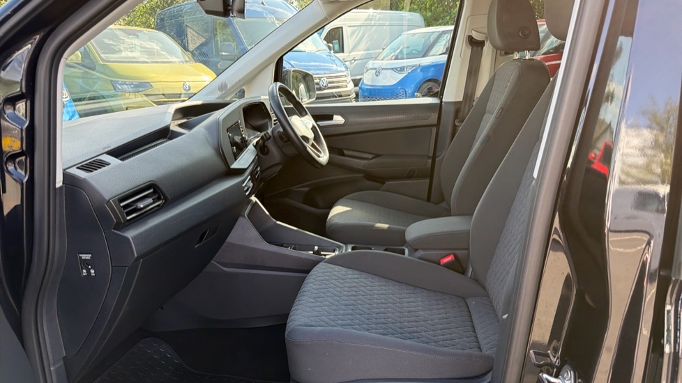 Volkswagen Caddy Life Life Black #2