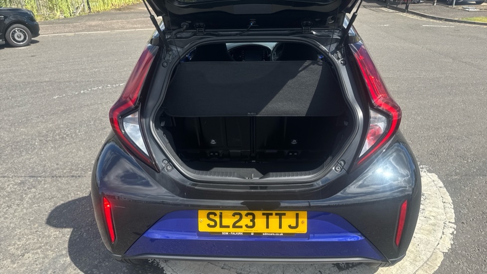 Toyota Aygo X Edge SL23TTJ Blue #4