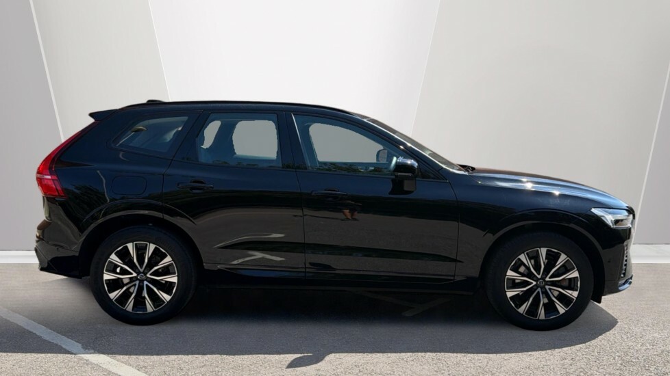 Volvo XC60 Plus Black #3