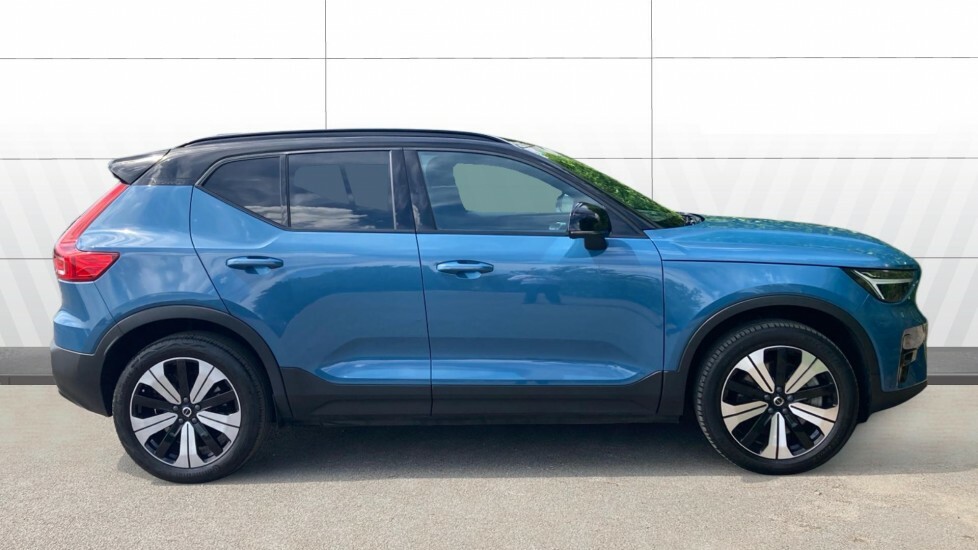 Volvo XC40 Plus Blue #5