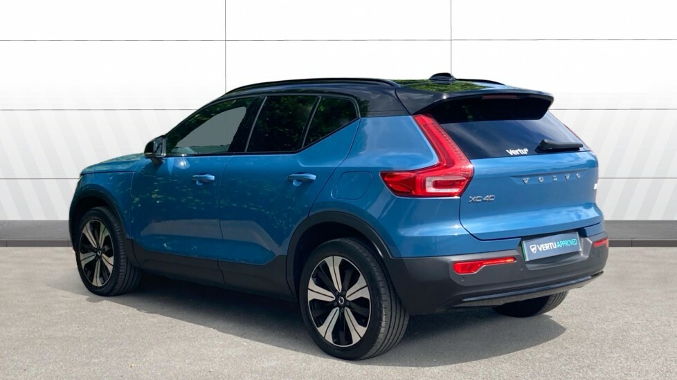 Volvo XC40 Plus Blue #2