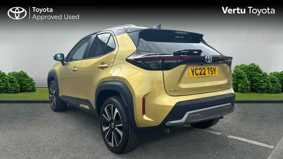 Toyota Yaris Cross Premiere Edition YC22TSY Gold #4